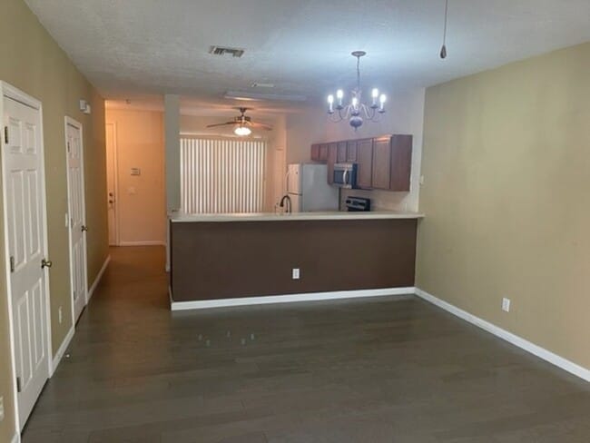 Building Photo - 2990 S Fiske Blvd