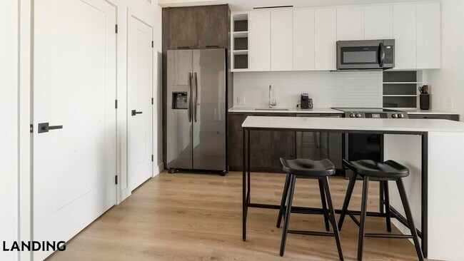 Building Photo - 632 Howard Rd SE