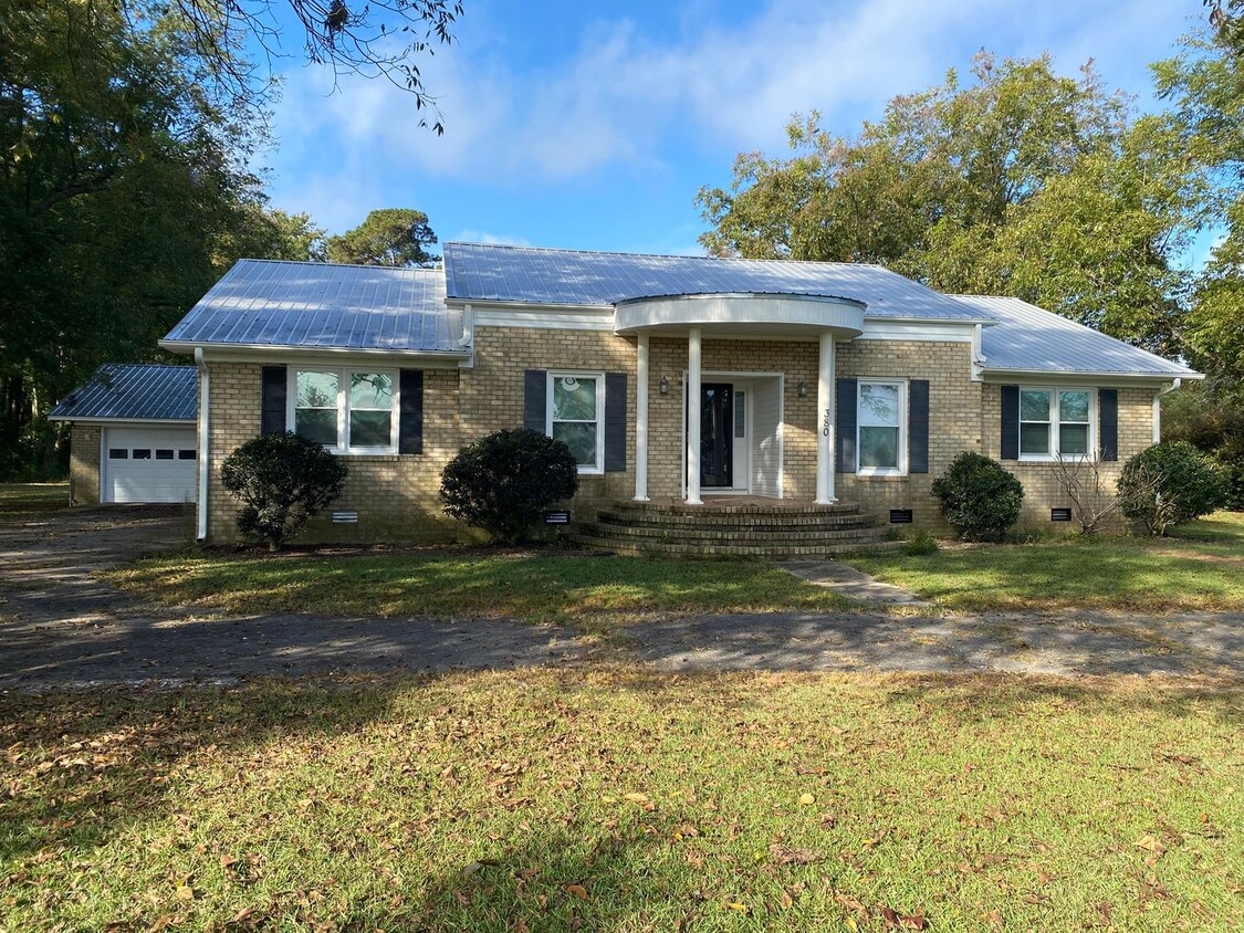 Primary Photo - 380 A I Taylor Rd