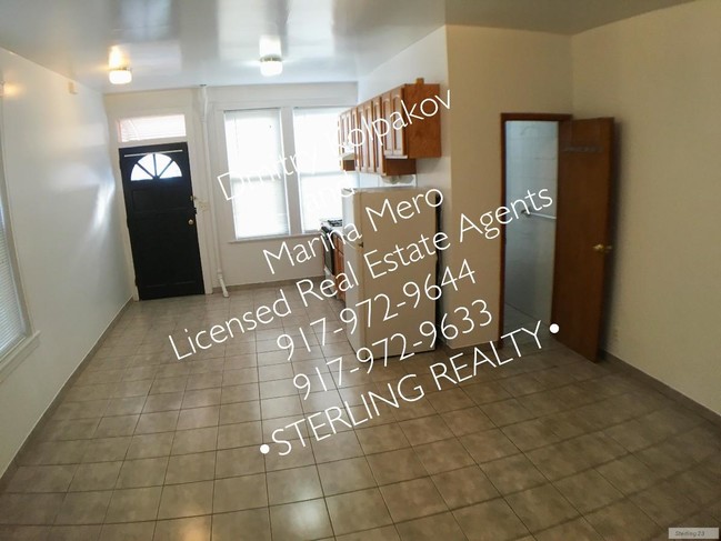 Building Photo - 2117 21st Rd