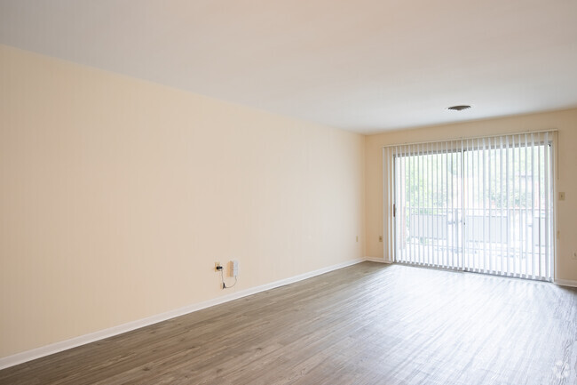 1BR, 1BA - Beacon Tower