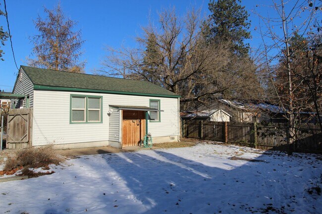 Building Photo - 3125 W. Trinity Pl. Spokane, WA-NuKey Real...
