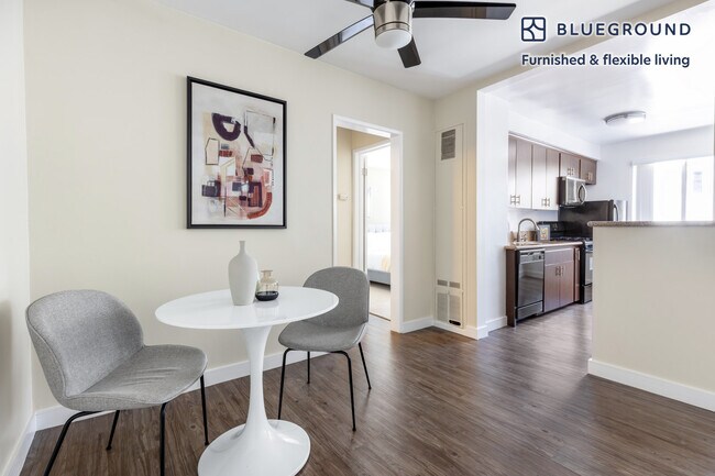 Foto del edificio - 11645 Gorham Ave