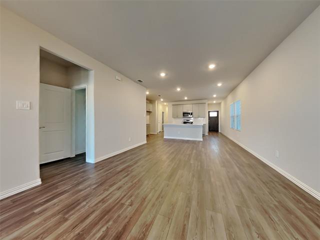 Building Photo - 4812 Hunter Hurst Dr
