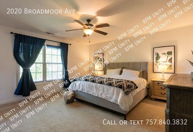 Foto del edificio - 2020 Broadmoor Ave