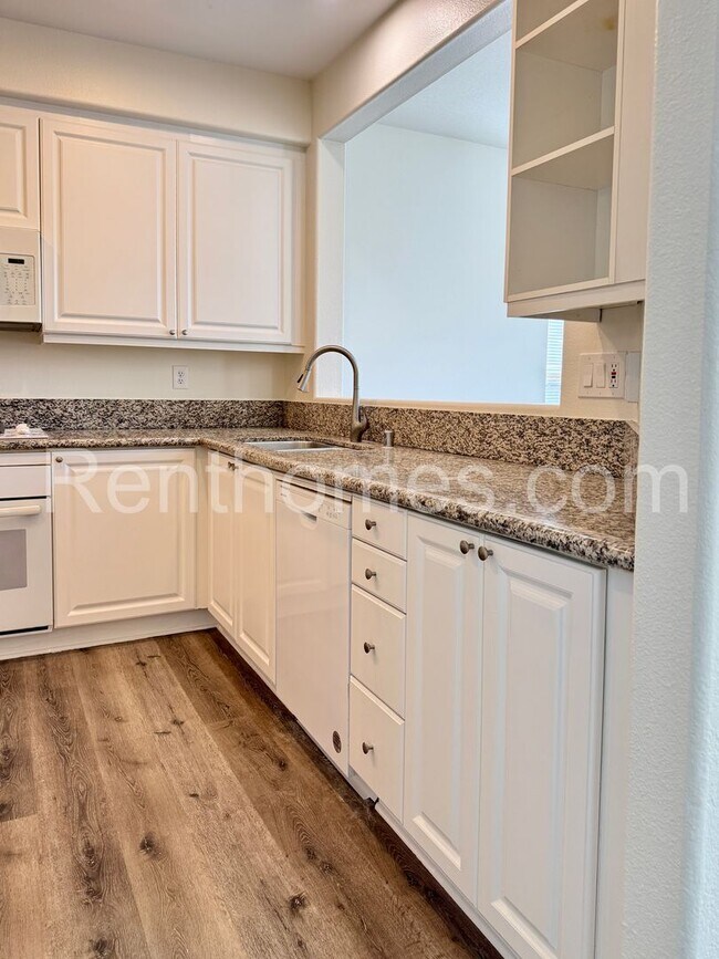 Foto del edificio - 11679 Westview Pkwy