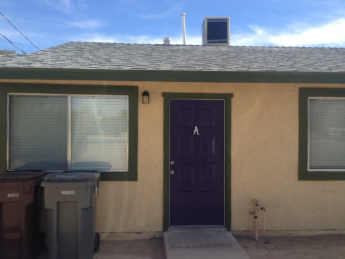 Foto principal - 6589 Palo Verde Ave