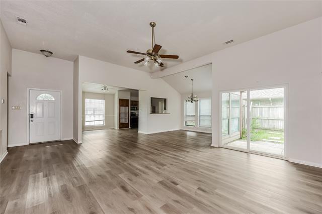 Foto del edificio - 525 Country View Ln