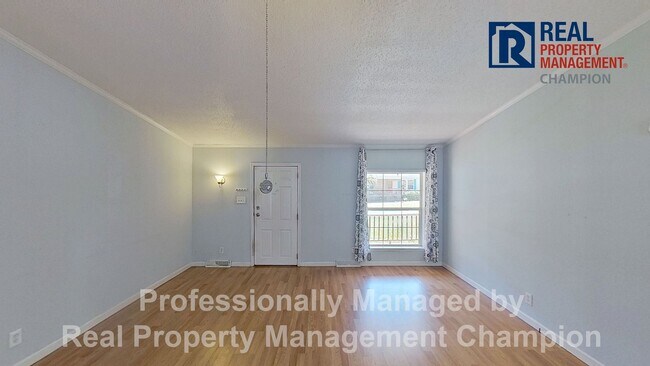 Foto del edificio - Charming Home in Quiet Neighborhood Near Monkey Junction