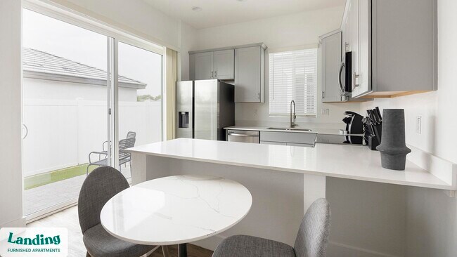 Foto del edificio - 8200 W Encanto Blvd