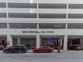 Building Photo - 1200 Brickell Bay Dr