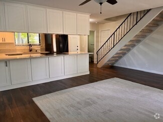 Building Photo - 9190 Tiburon Cir