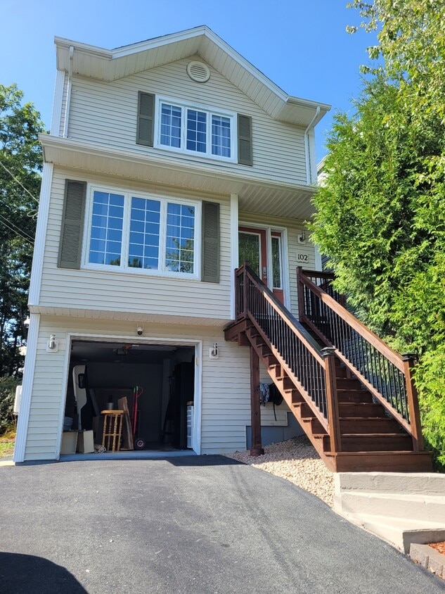 Photo principale - 102 Duffus Dr