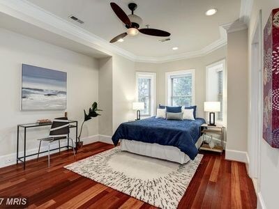 Master Bedroom - 315 12th St NE