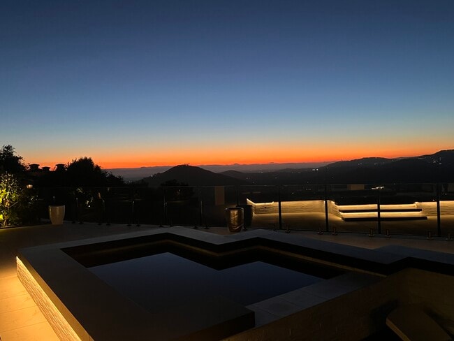 Building Photo - 18336-38-18338 Via Ambiente