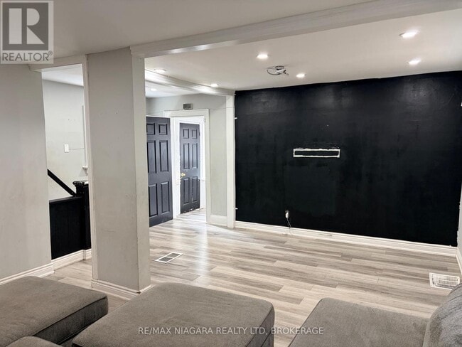 Building Photo - 3 Rices Ln