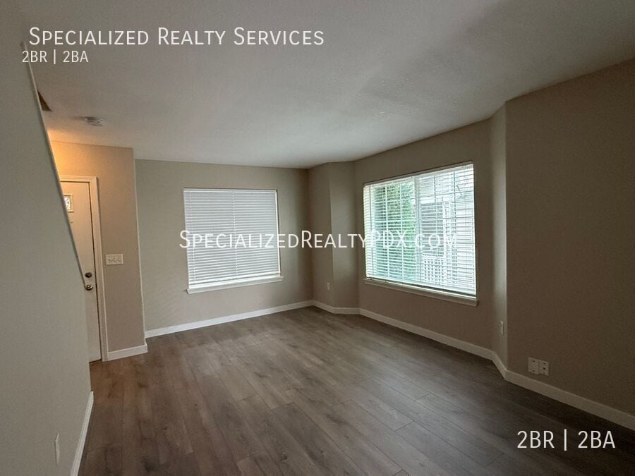 Photo - 11865 SE Pine St.-