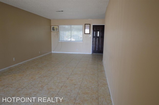 Building Photo - 617 Vincent Way