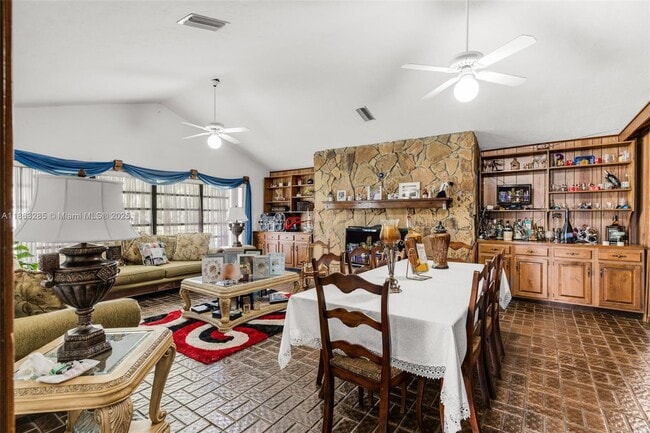 Foto del edificio - 22100 SW 194th Ave