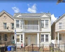 Building Photo - 62 Highland Ave