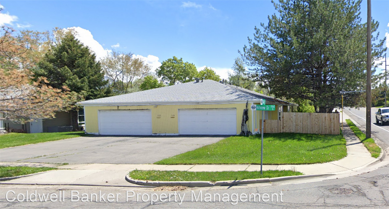 Foto principal - 3 br, 2 bath House - 922 Hillview Dr