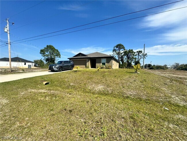 Building Photo - 2115 NW 24th Pl