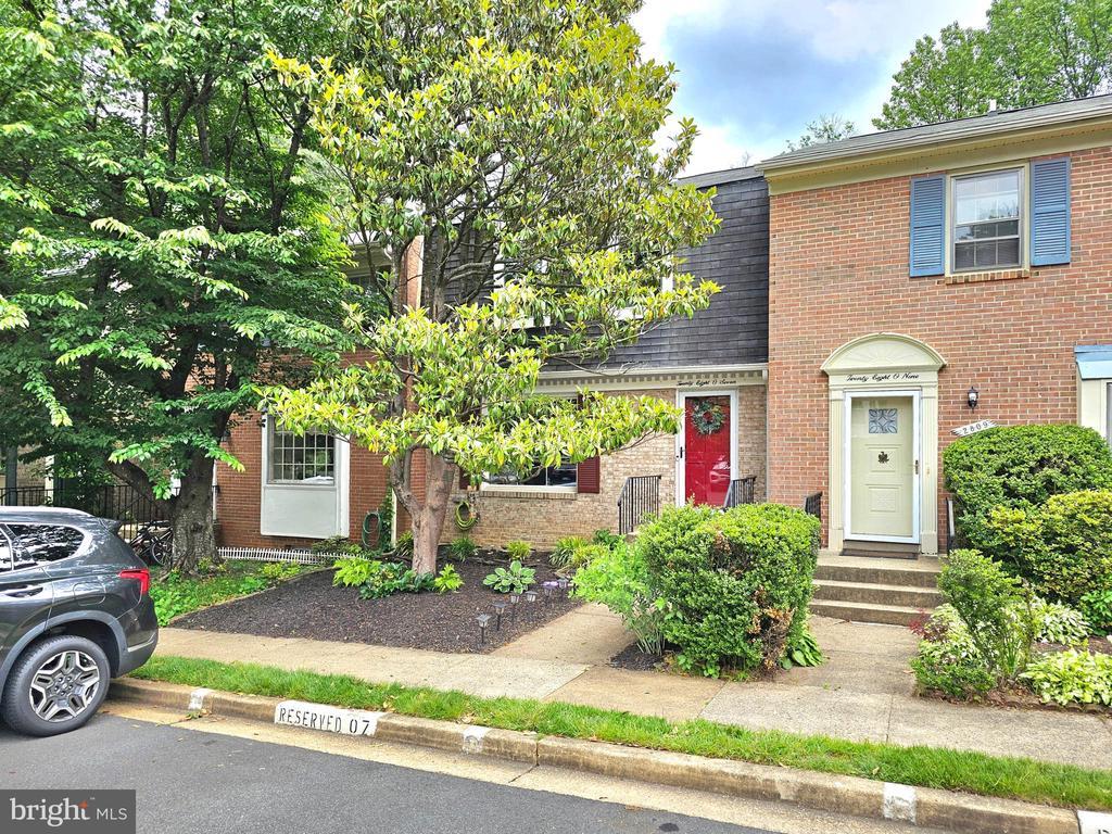 Primary Photo - 2807 Lafora Ct