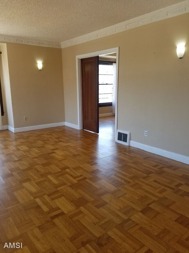 Building Photo - 2 br, 1 bath House - 1807 Chestnut Street