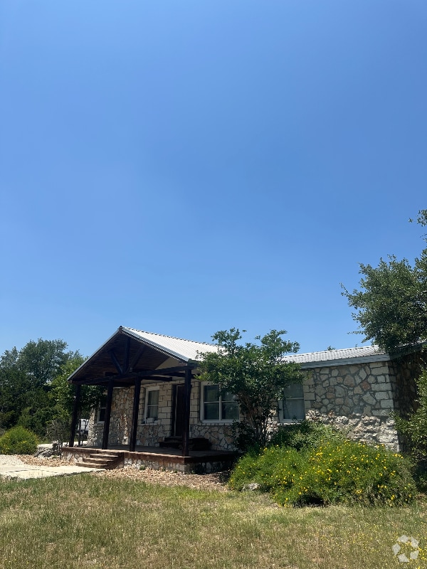 Building Photo - 5048 Apache Moon