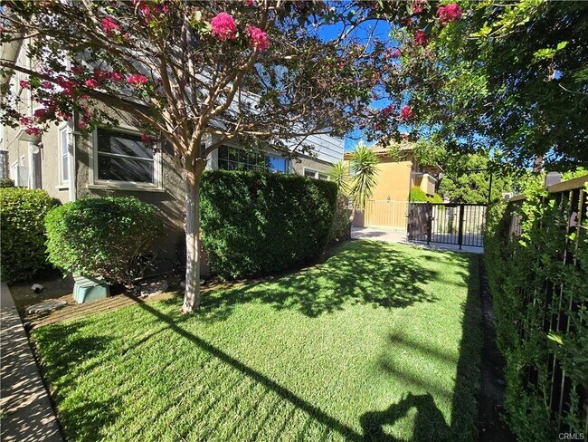 Foto del edificio - 10939 1/2 Moorpark St