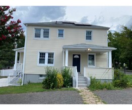 Building Photo - 4319 Kenwood Ave