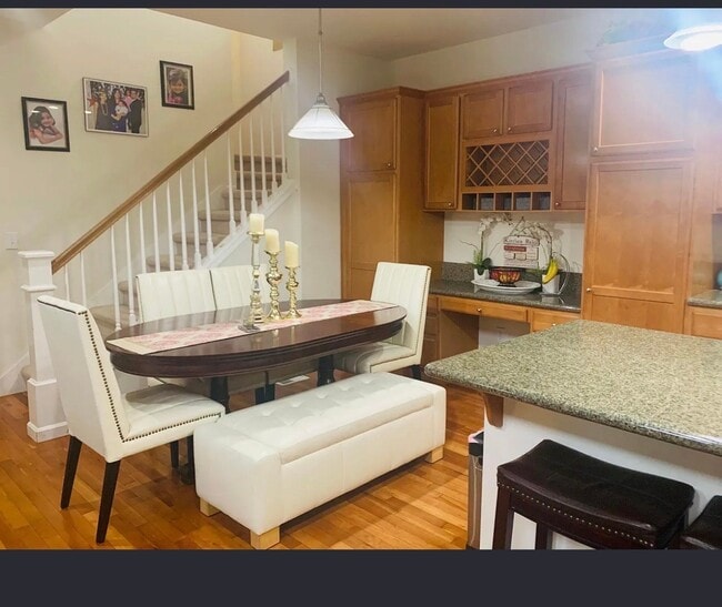 Building Photo - 22531 NE Cascara Cir