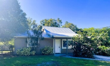 Building Photo - 377 Baysinger Ave