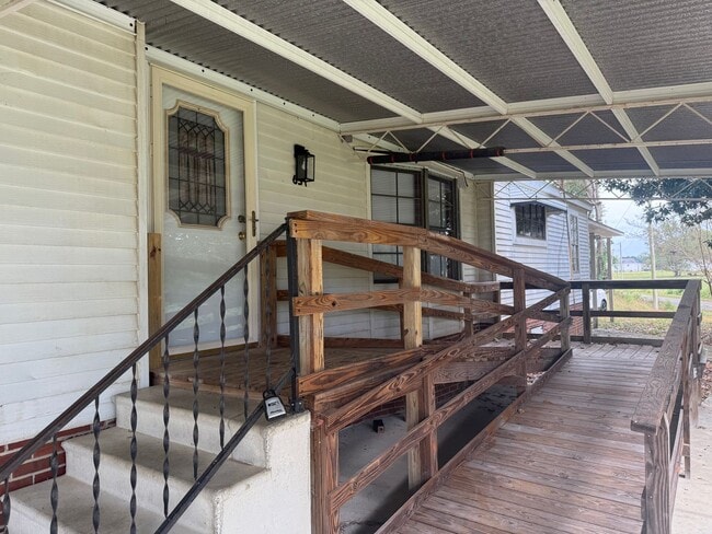 Building Photo - 631 Benton Pond Rd