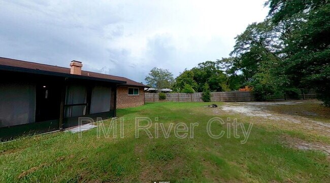 Foto del edificio - 5998 Greenwillow Ln S