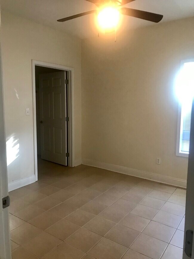 Building Photo - Beautiful 2/1 in Bay St. Louis MS