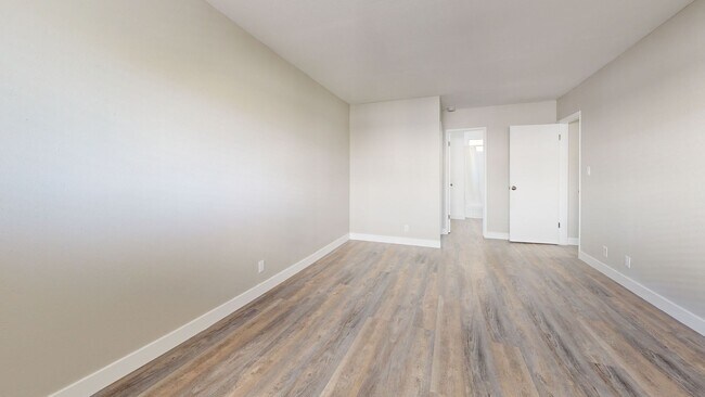Foto del interior - 1913 11th St - TWO bedrooms AVAILABALE !