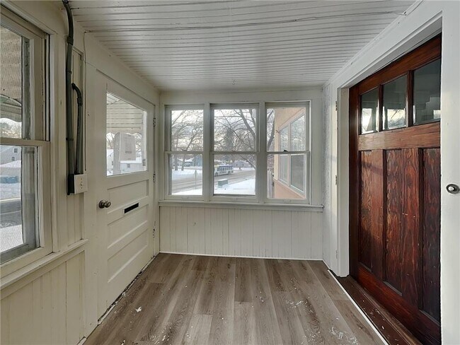 Foto del edificio - 3610 Oakdale Ave N