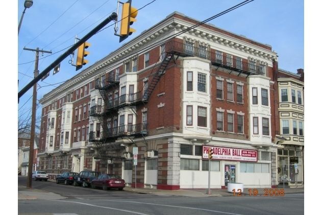 Primary Photo - 6 N York St