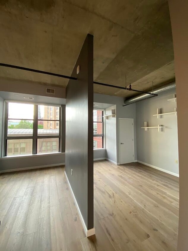 Primary Photo - 1300 N St NW