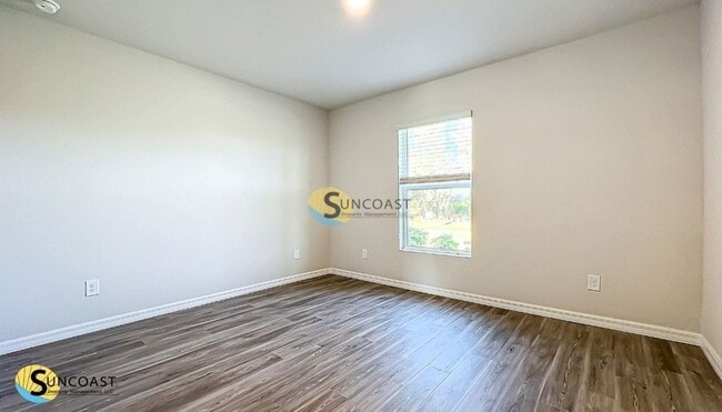 Building Photo - 1714 NE 40th Ln
