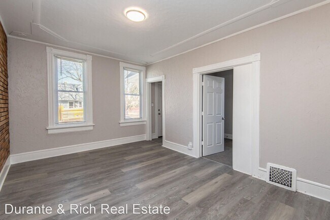 Building Photo - 2 br, 1 bath House - 2313 E Morgan Ave