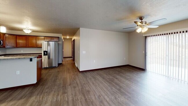 Building Photo - 1418 Kayla Pl