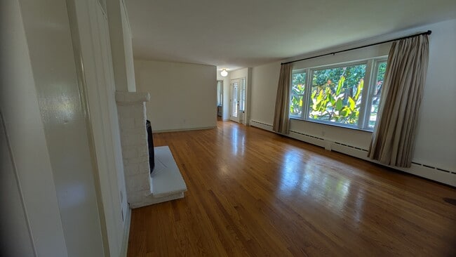 Building Photo - 65 Ridge Line Dr