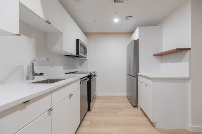 Foto del edificio - 11 E Lenox St