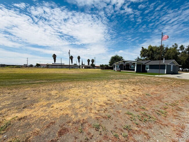 Foto del edificio - 11520 State Highway 152