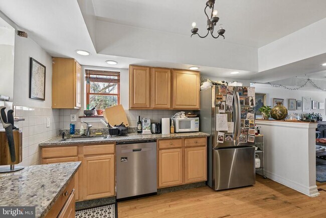 Foto del edificio - 615 S 11th St