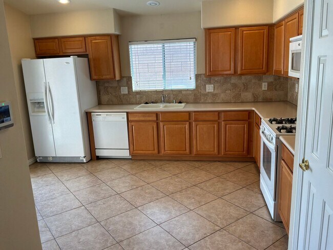 Foto del edificio - 5415 Blue Oat Ave