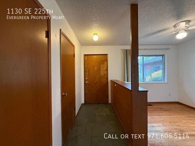 Building Photo - 1130 SE 225th-