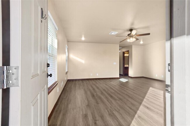 Foto del edificio - 1603 Lawter Rd